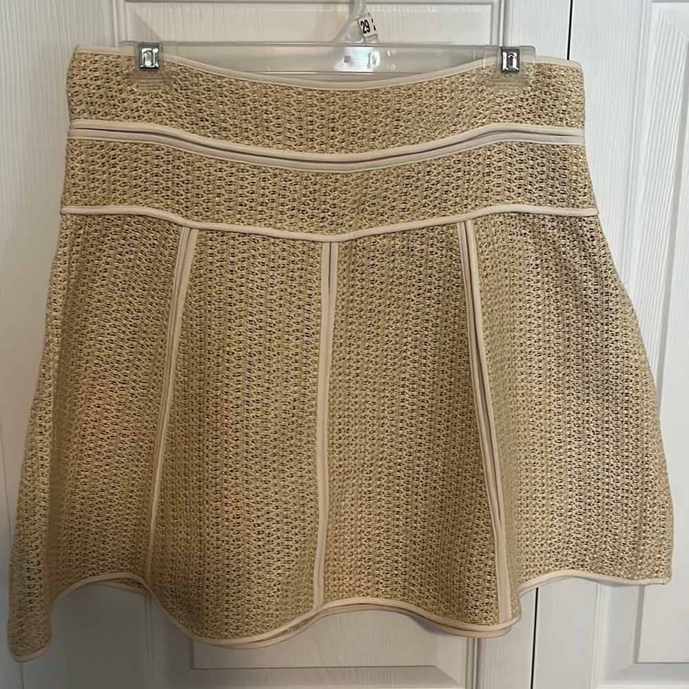 Club Monaco mini skirt, size 6, excellent condition